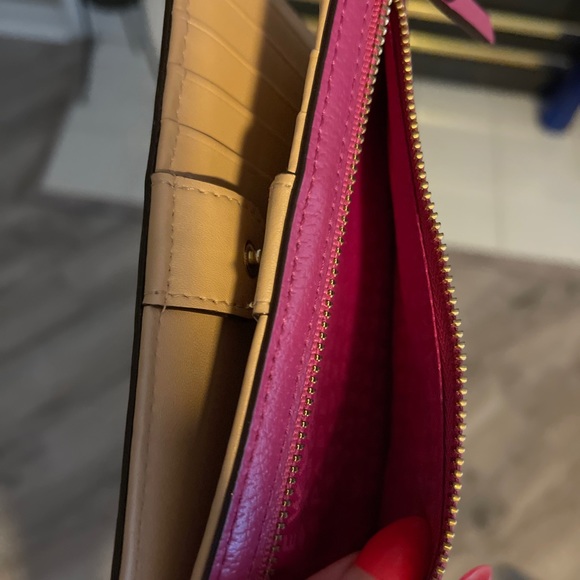 Kate Spade wallet - Picture 2 of 3